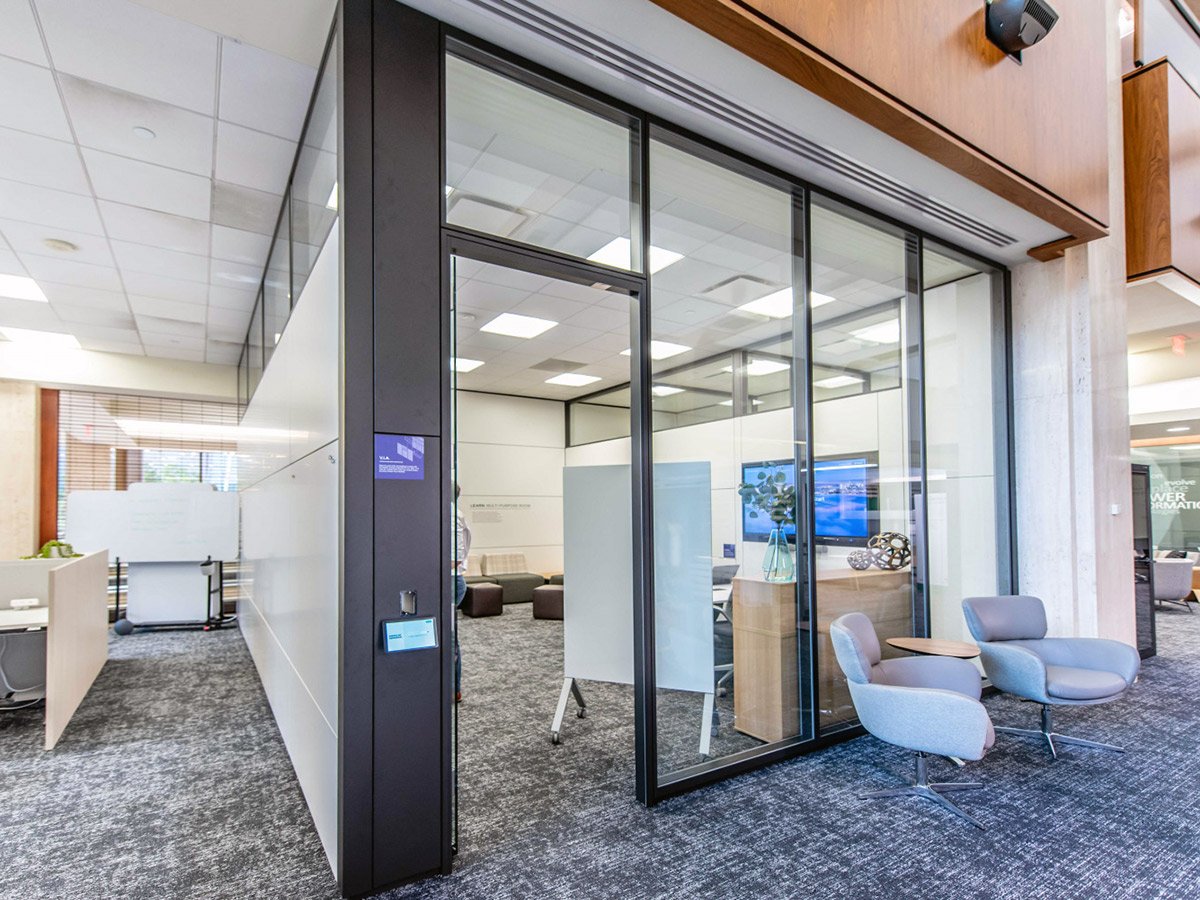 FNBO-2021-Showroom-Post-Install-WEB-14_rfw