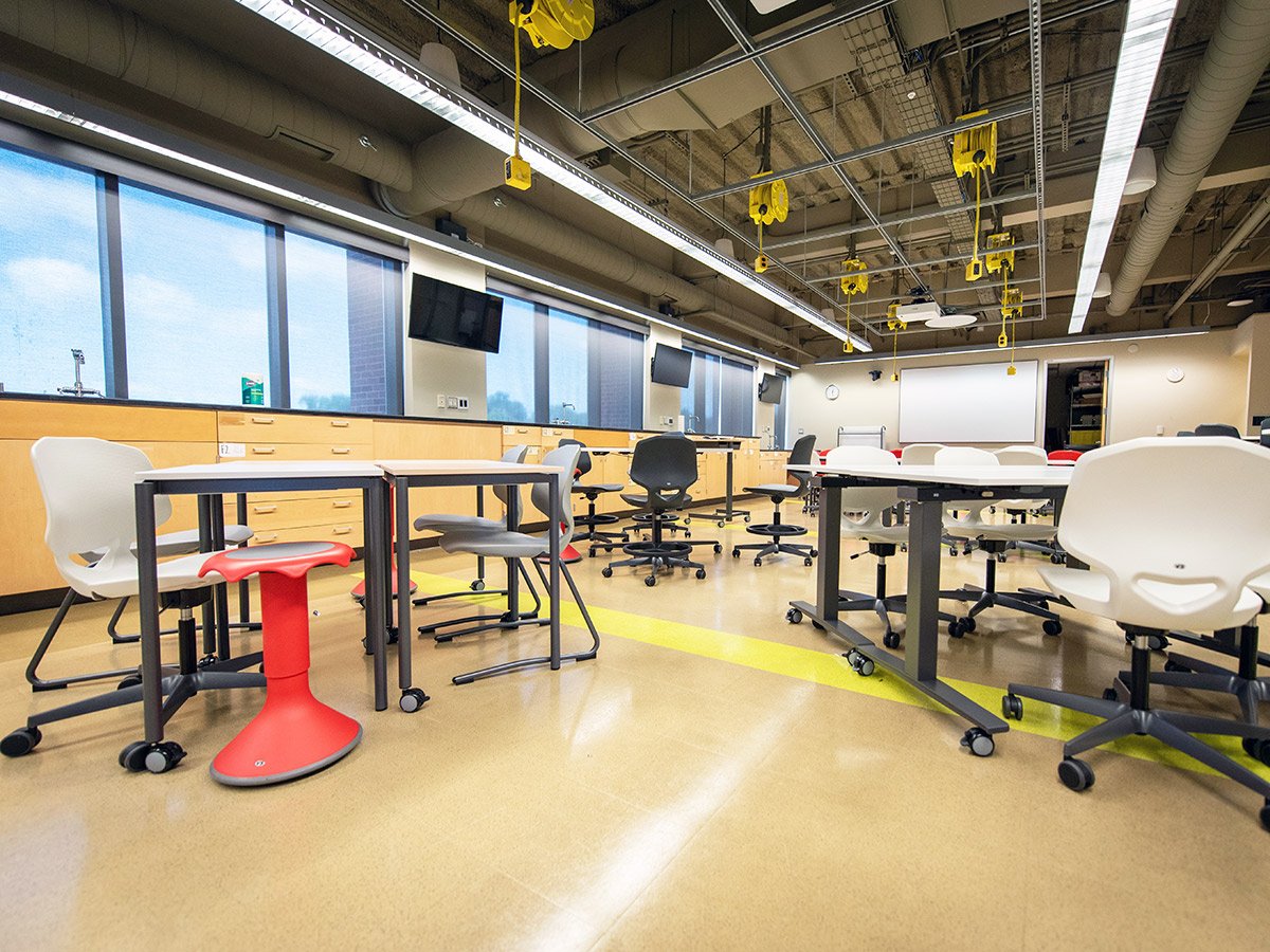 UNO---402-Classroom---WEB-4_rfw